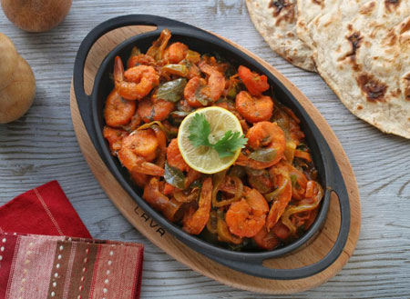 We invite you to enjoy choosing one main dish for free when buy one main dish